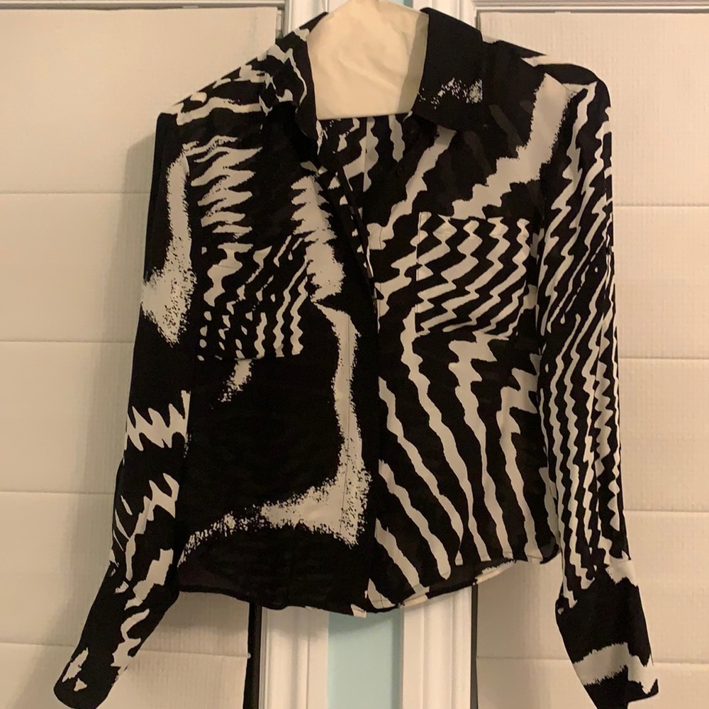 Black & white pattern shirt
